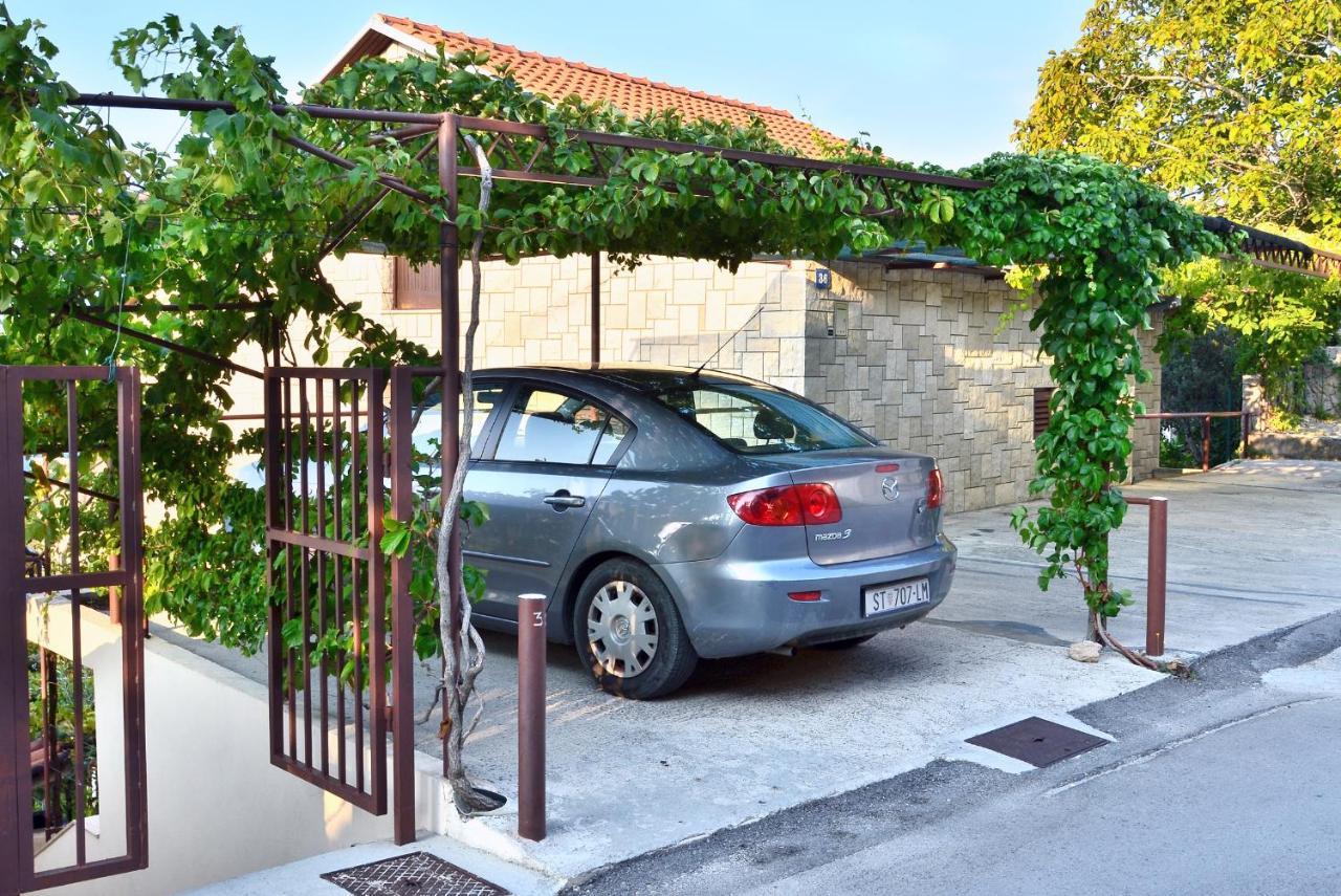 Apartments By The Sea Pisak, Omis - 658 Mimice Eksteriør bilde